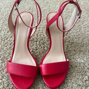 Polo Ralph Lauren Rae Leather Sandal size 37.5b retail $295 made in Italy.